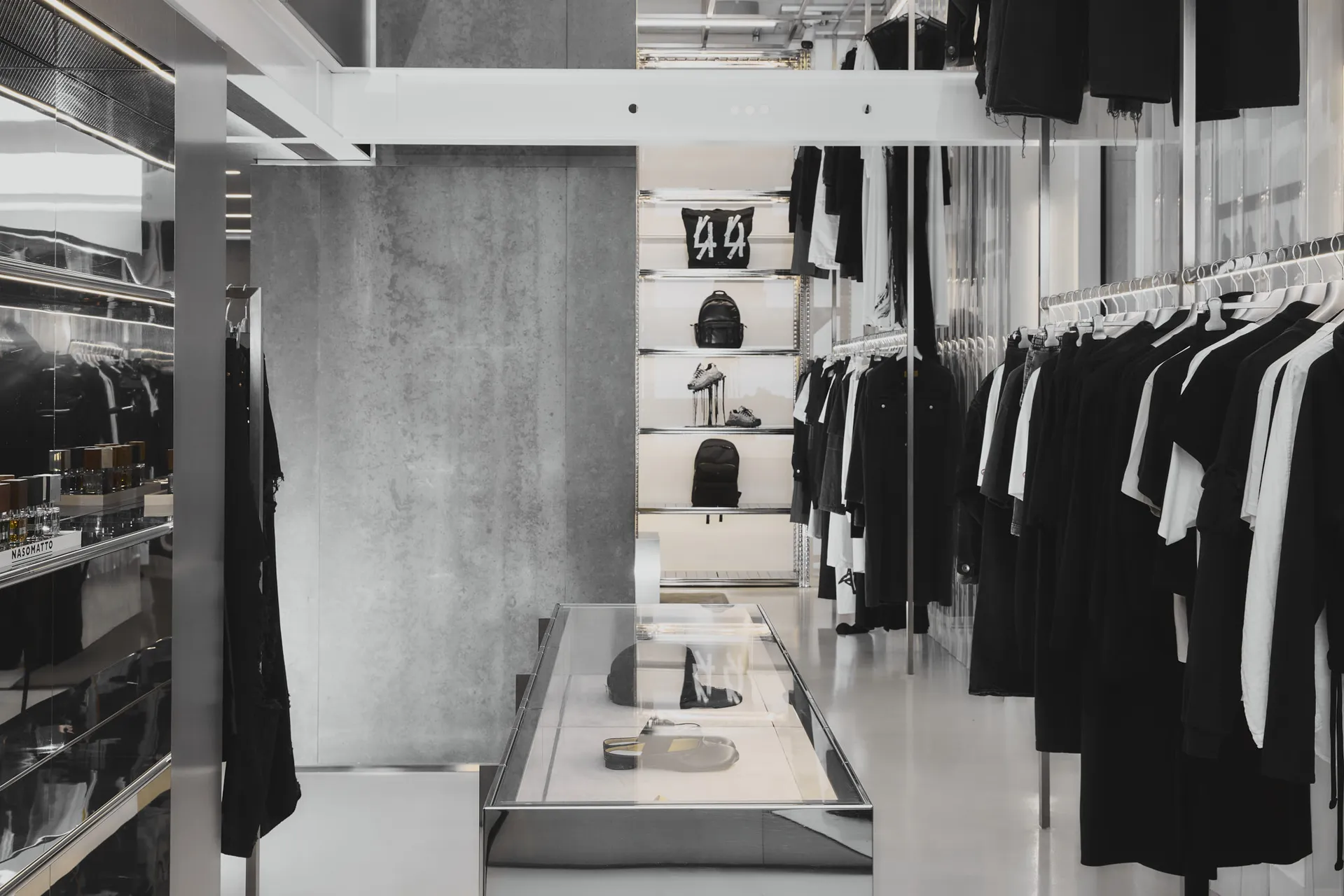 Antonioli / Eu Stores