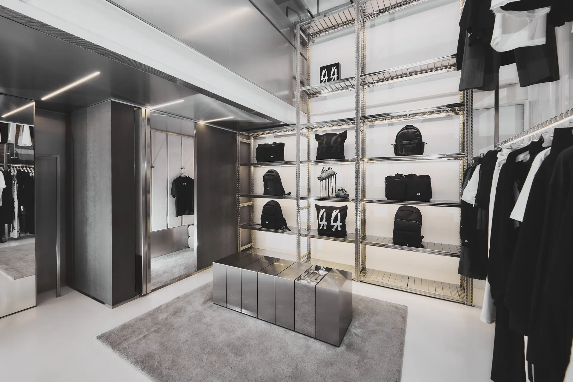 Antonioli / Eu Stores